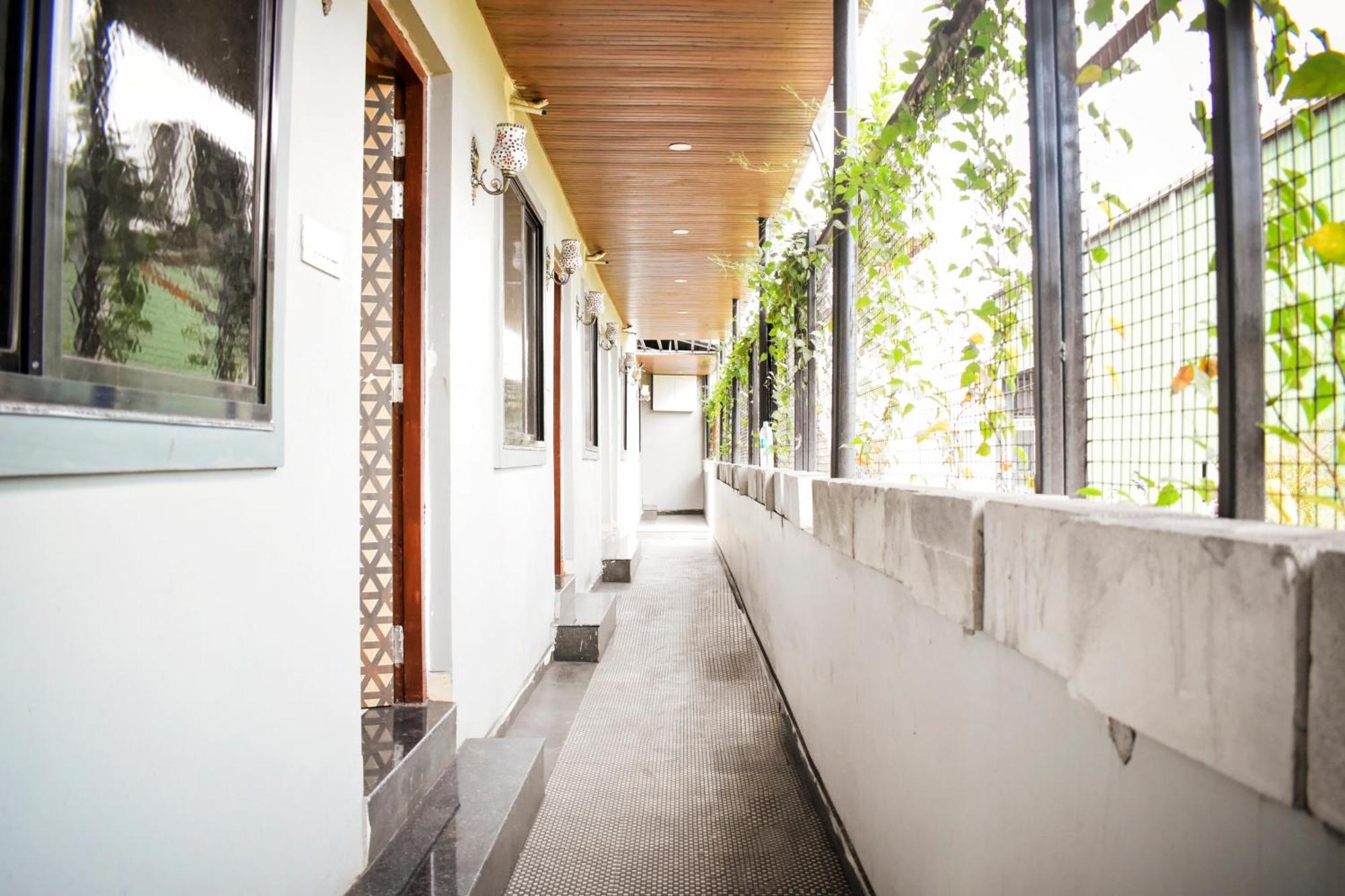 Hotel O Club Toronto Durg Exterior photo